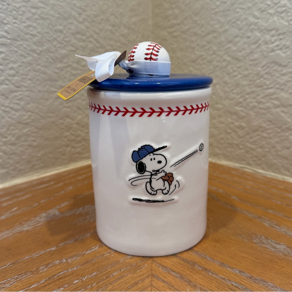 NWT Rae Dunn Peanuts Snoopy Baseball Ceramic Jar with Lid
